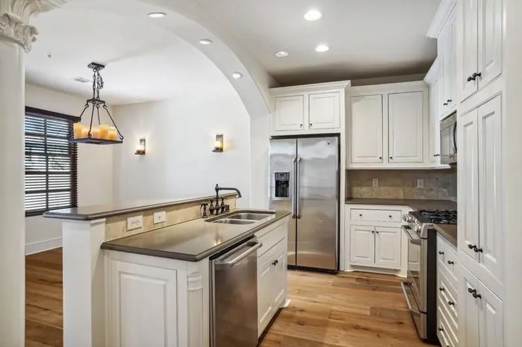 2510 N Henderson 24, Dallas