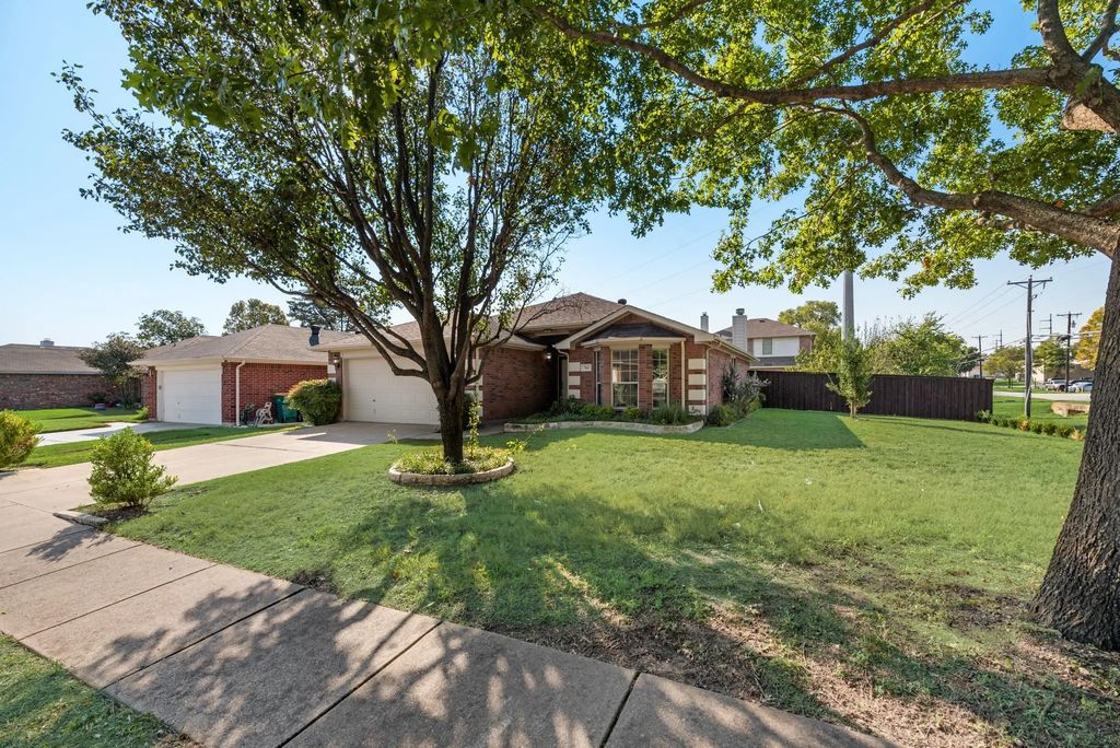 784 Tranquility Lane, Cedar Hill