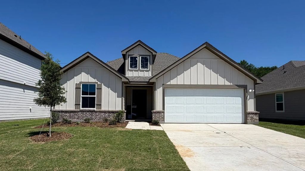 2073 Bobby Ashcraft Drive, Lindale