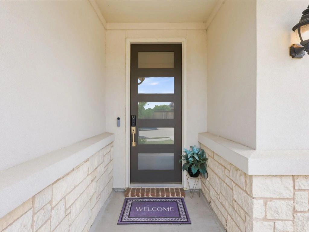 4513 Bernstein Boulevard, Denton
