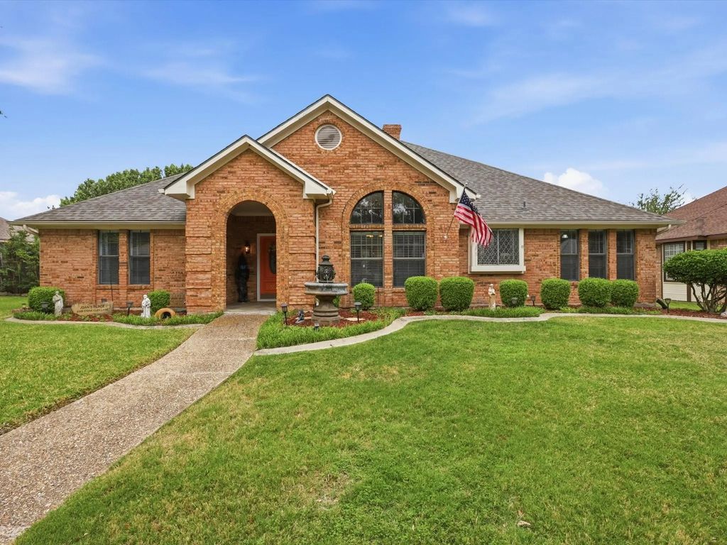 2328 Stone Glen Lane, Carrollton