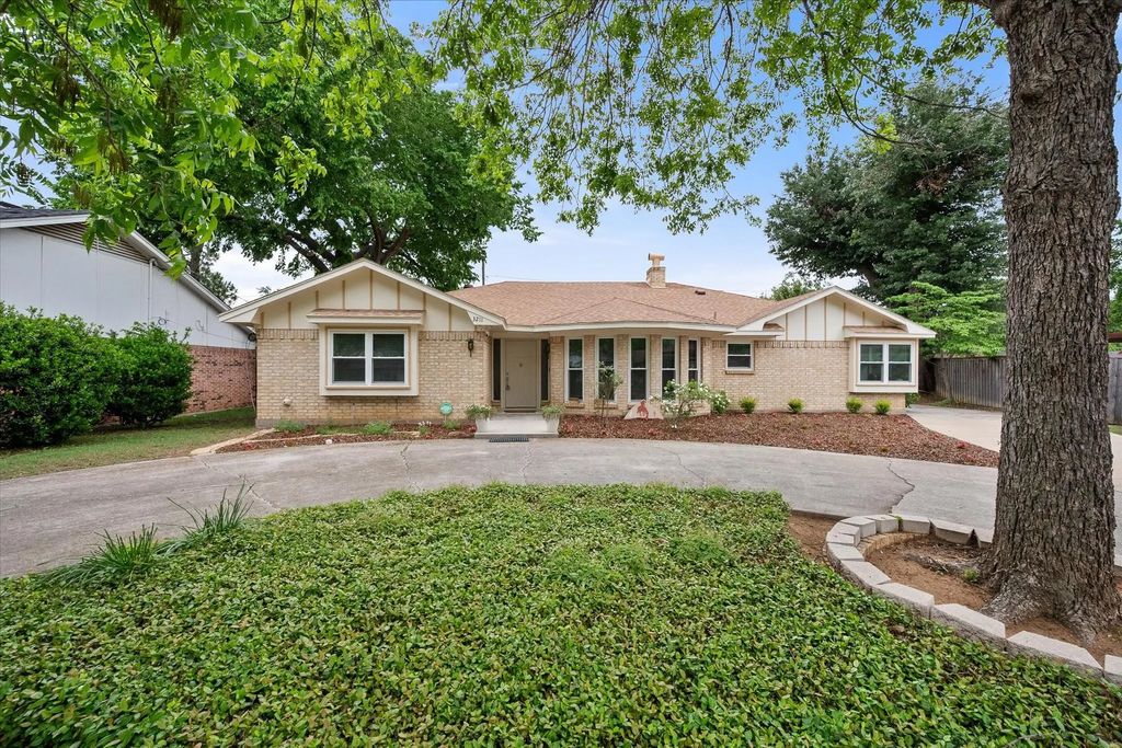 3211 Vernon Drive, Arlington
