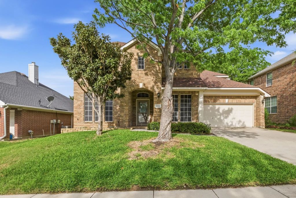 9021 Morning Meadow Drive, Fort Worth