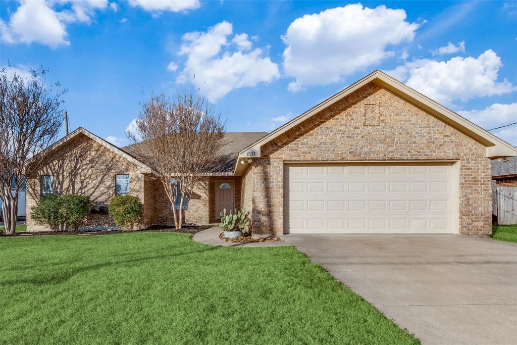 1521 Shawnee Road, Waxahachie