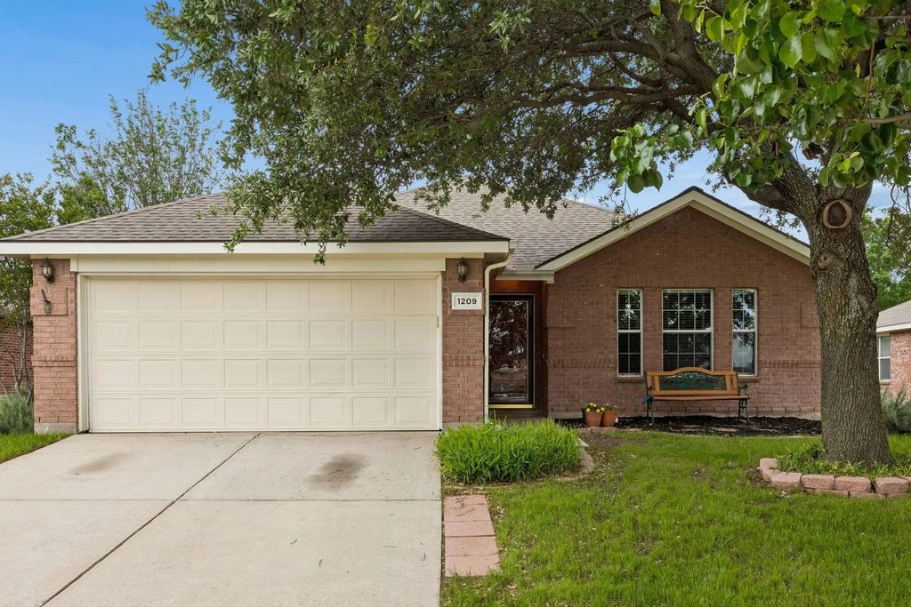 1209 Diamondback Lane, Haslet