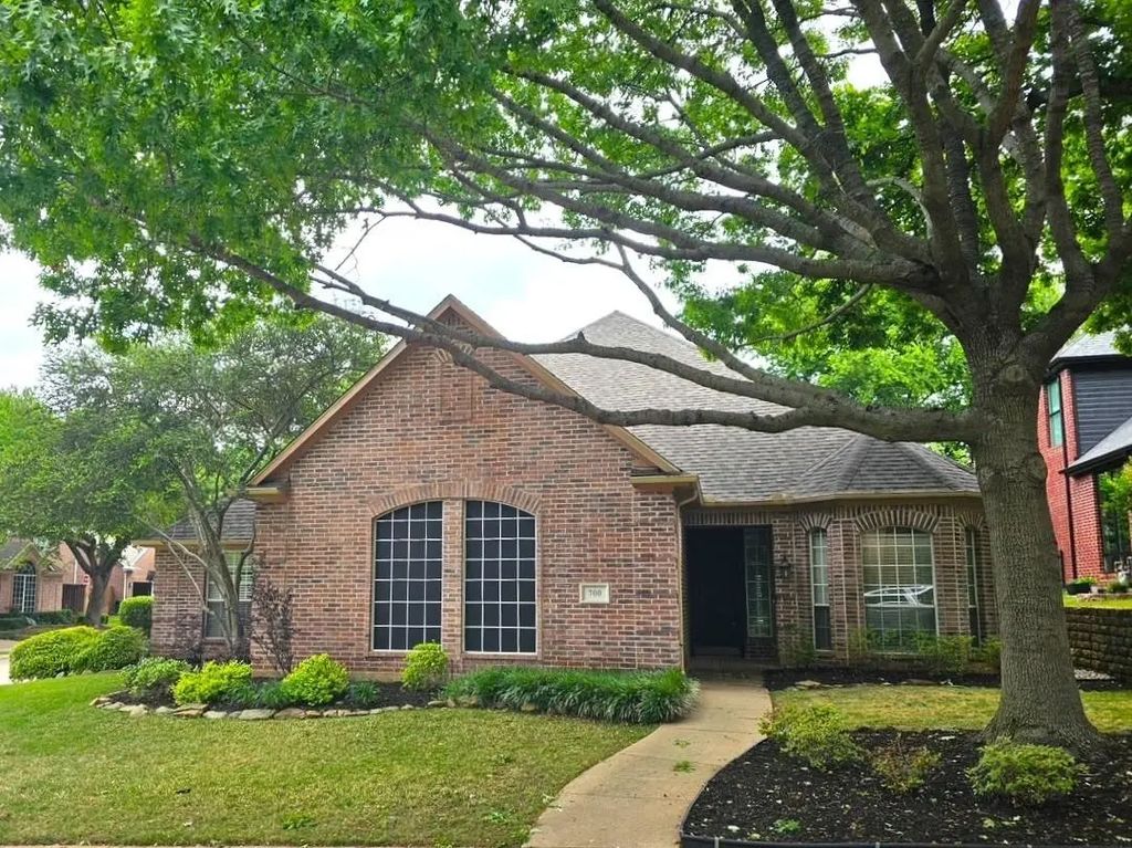 700 Montrose Court, Flower Mound