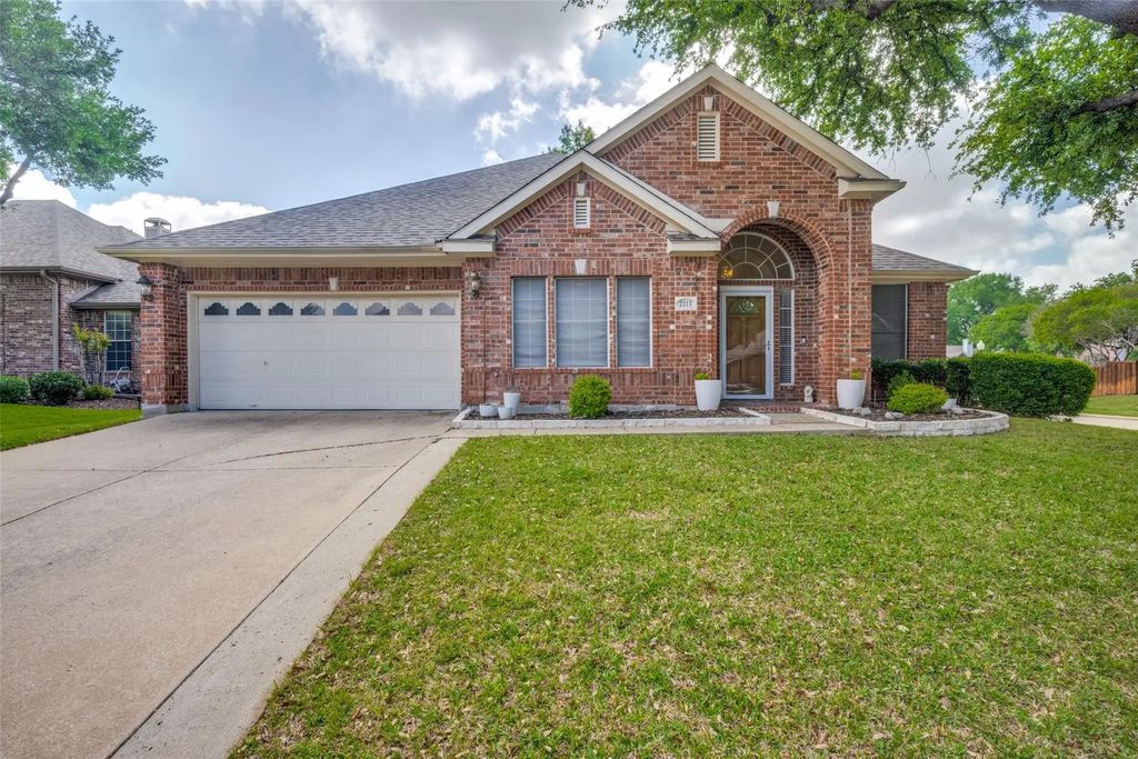 2213 Dove Meadow Drive, Flower Mound