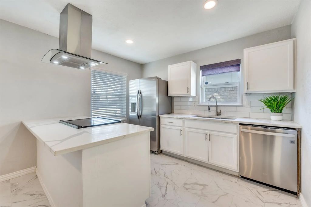 2043 Chatsworth Road, Carrollton