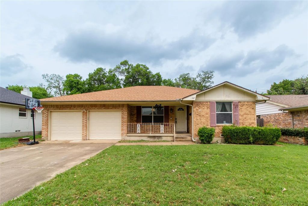 1805 Bardfield Avenue, Garland