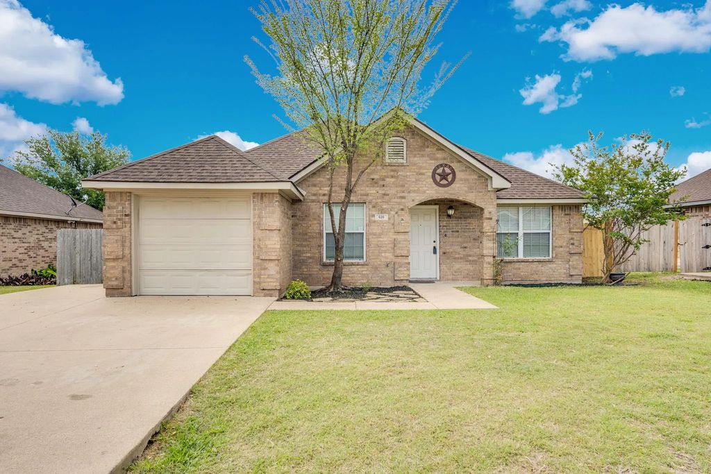 620 Jordan Lane, Waxahachie
