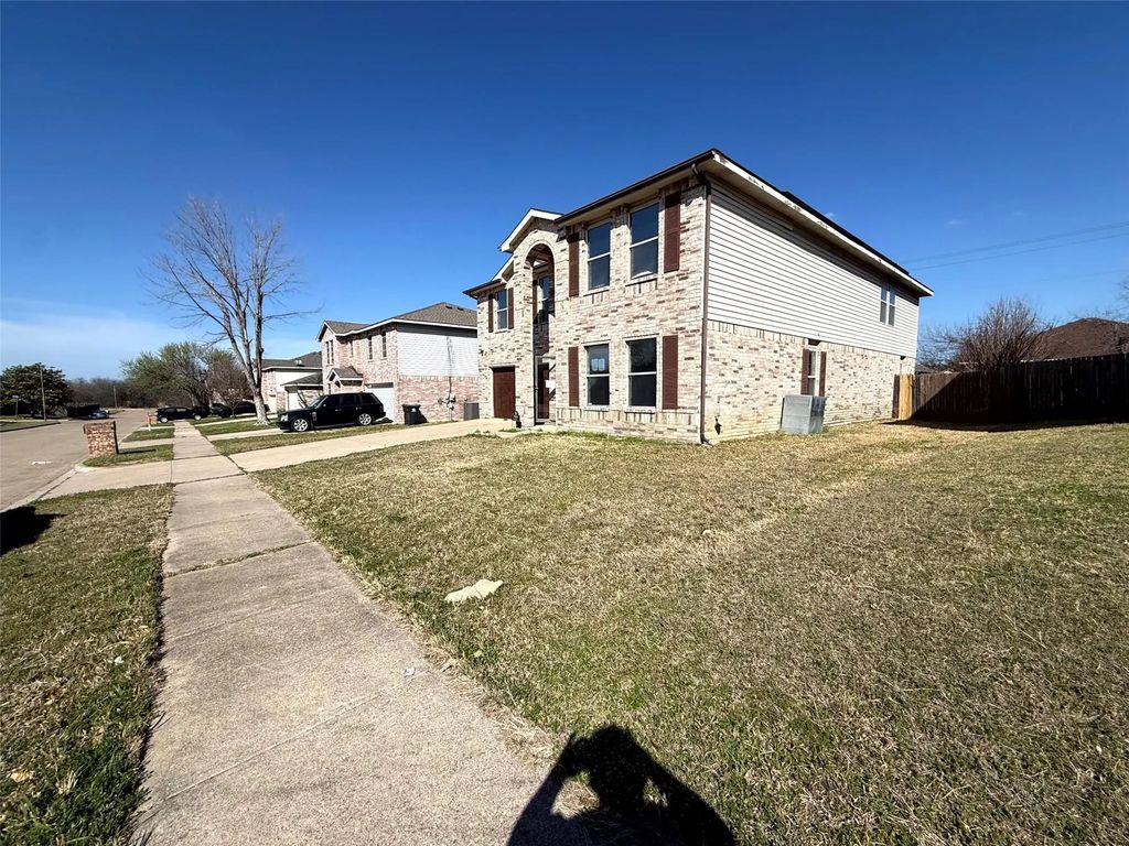 7919 Mosstree Drive, Arlington
