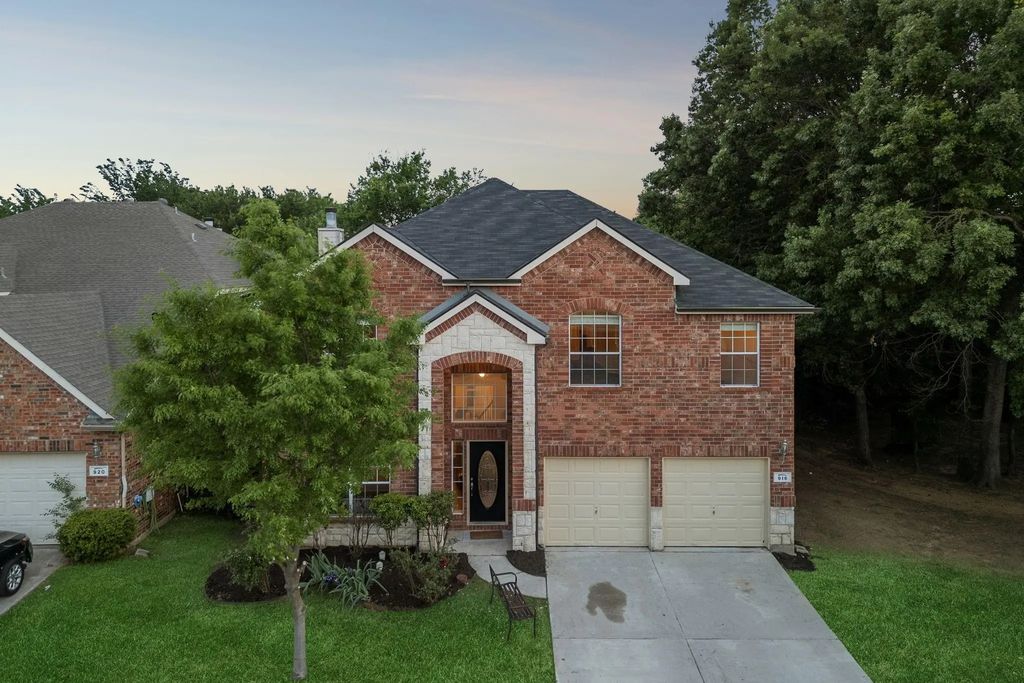 916 Starling Lane, Aubrey