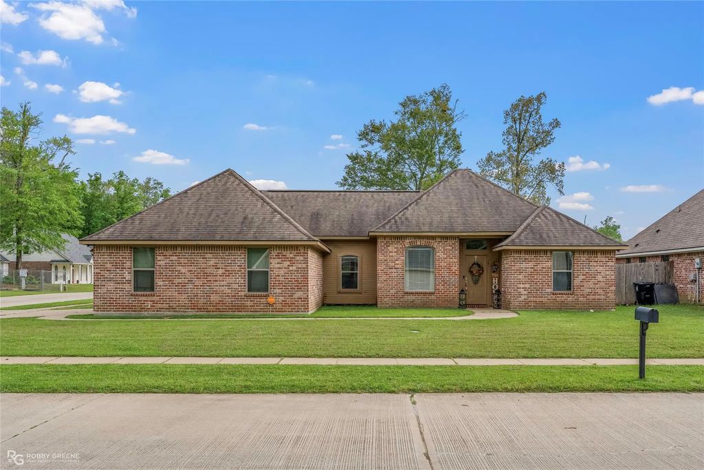 161 Bent Tree Loop, Haughton