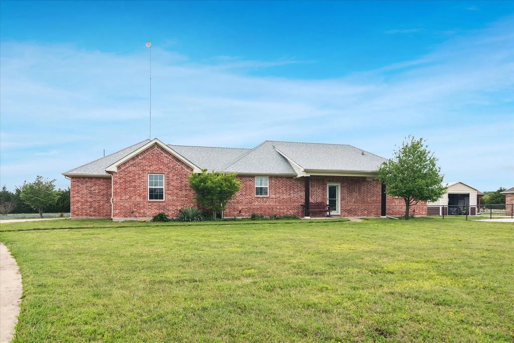 949 Stephen Court, Farmersville