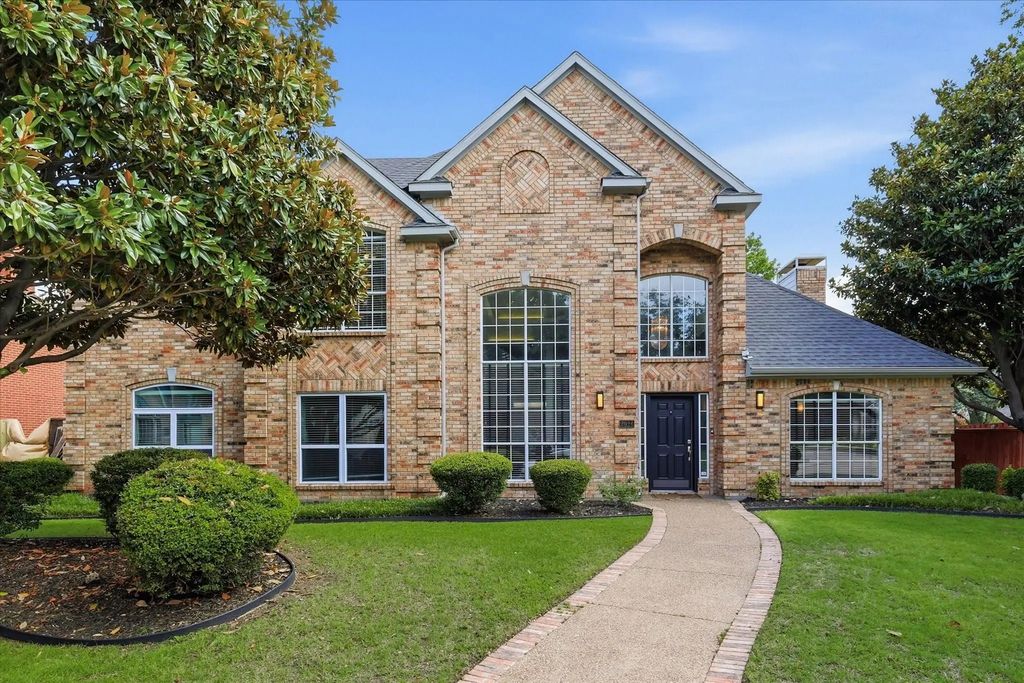 2924 Chalfont Lane, Plano