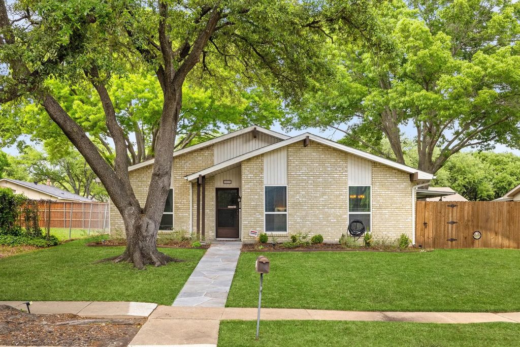 1013 Whitehall Drive, Plano