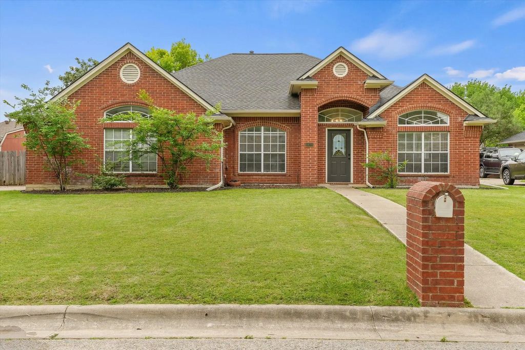 1420 Stratford Lane, Denton