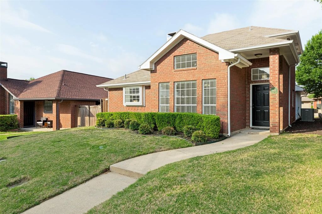 1808 Water Oak Drive, Lewisville