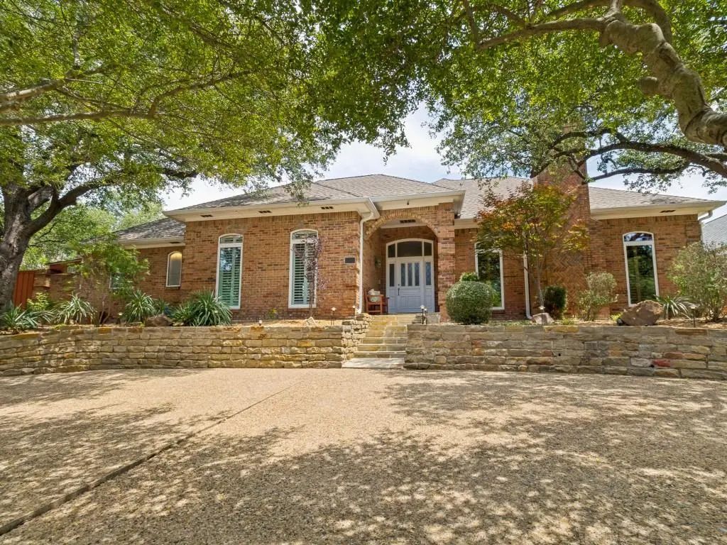 9502 Moss Haven Drive, Dallas