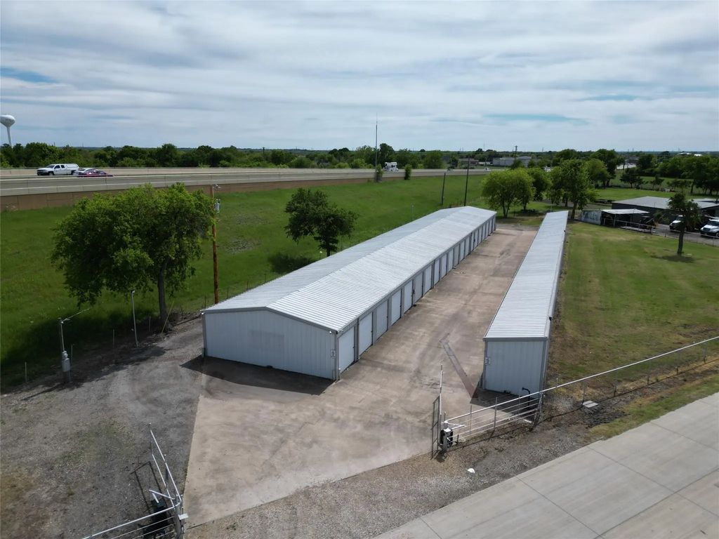 208 Moore Lane, Lavon