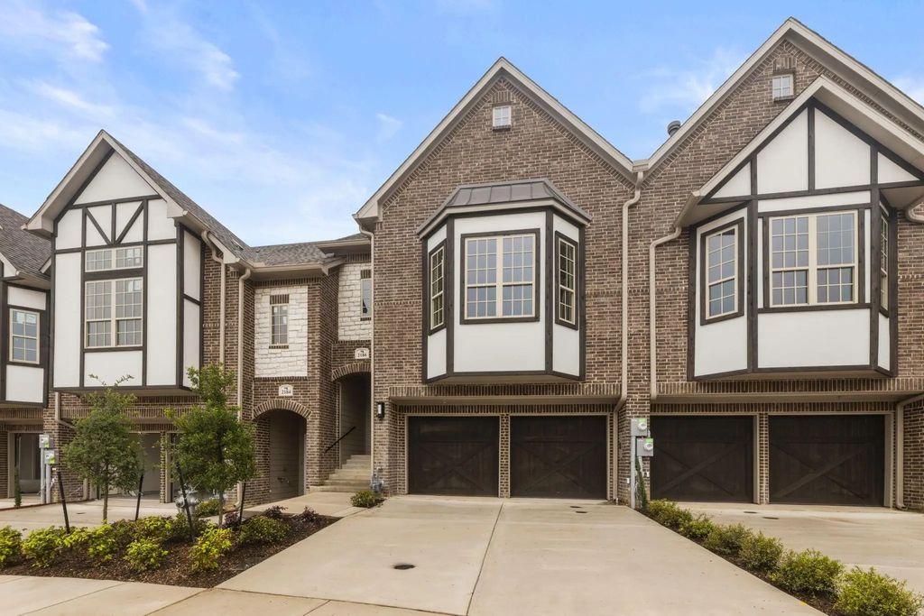 2186 Southwick Drive, Lewisville