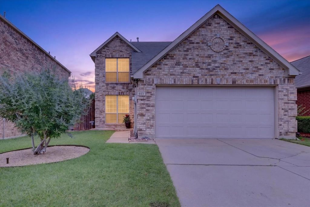 933 Highgate Drive, Lewisville