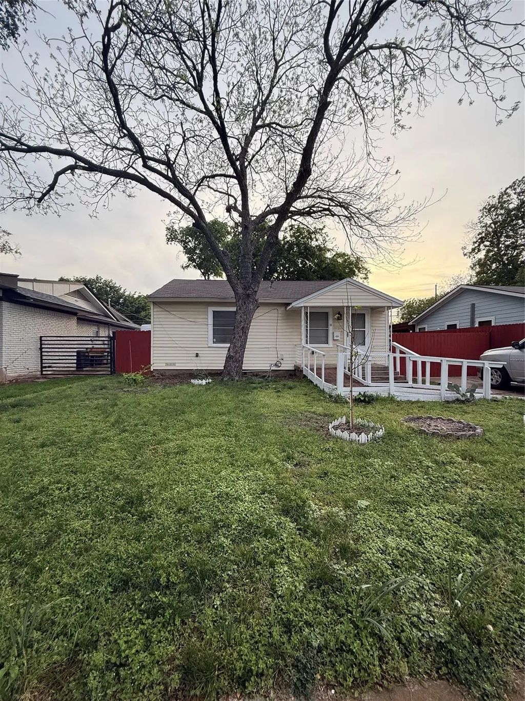 217 Nw 14th Street, Grand Prairie
