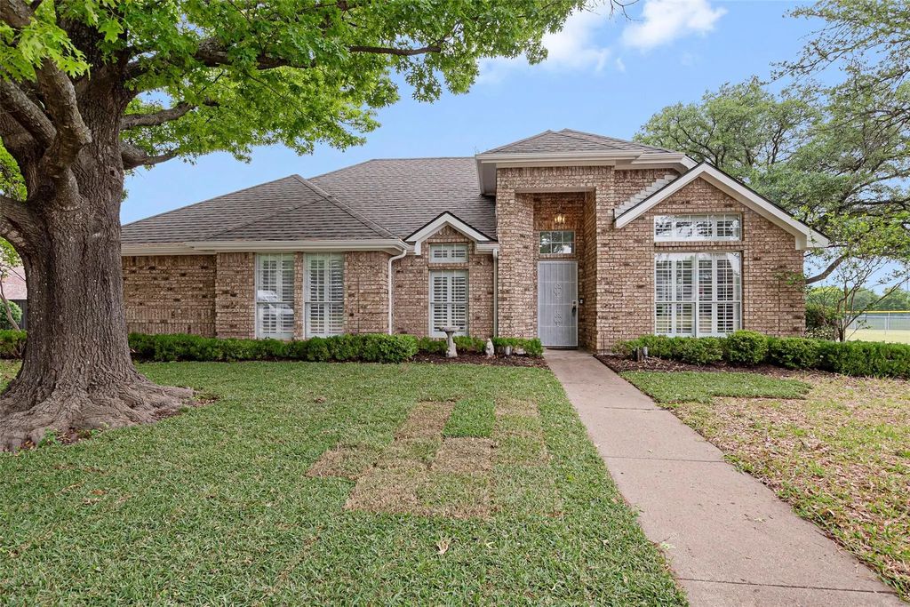 1 Victorian Circle, Allen