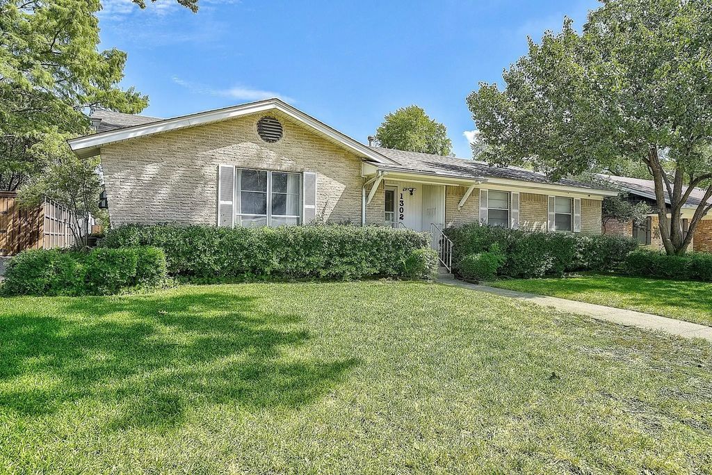 1302 Cherokee Drive, Richardson