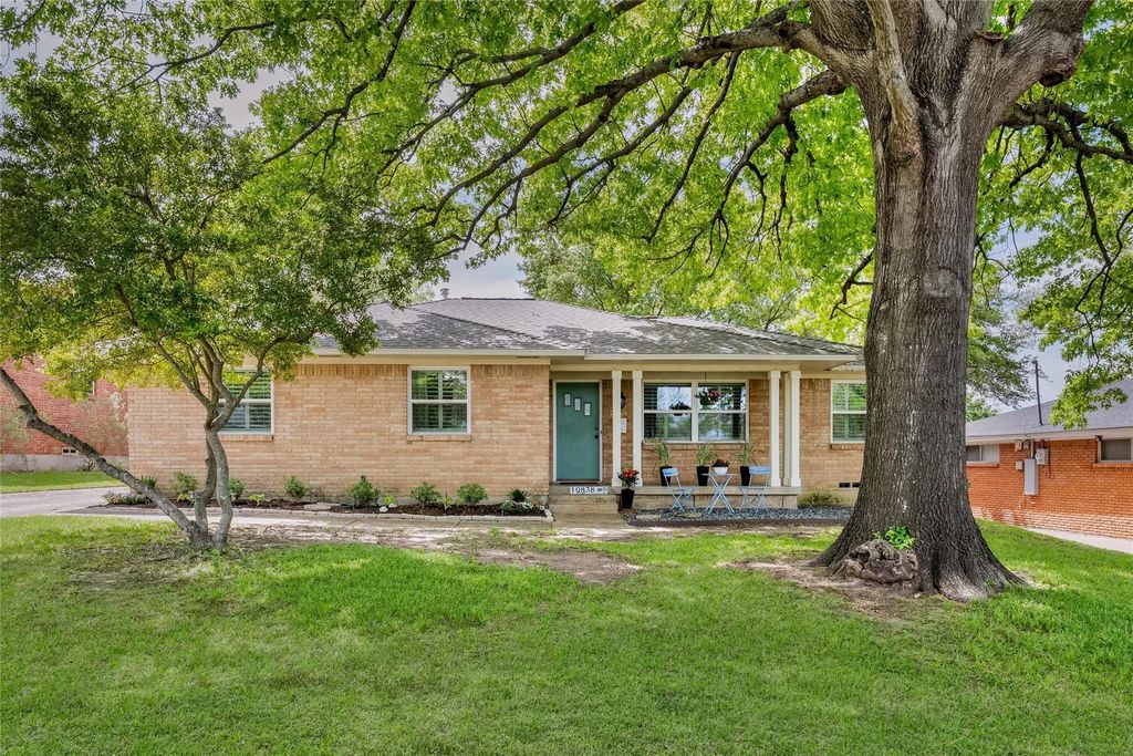 10838 Caprock Circle, Dallas