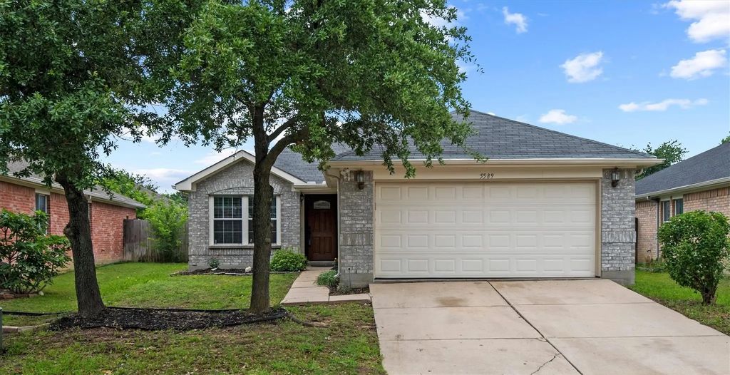 5589 Hunters Bend Lane, Dallas