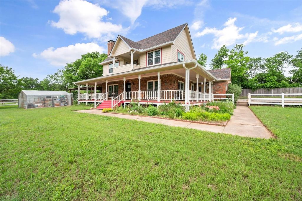 2 Carrol Price Court A, Mansfield