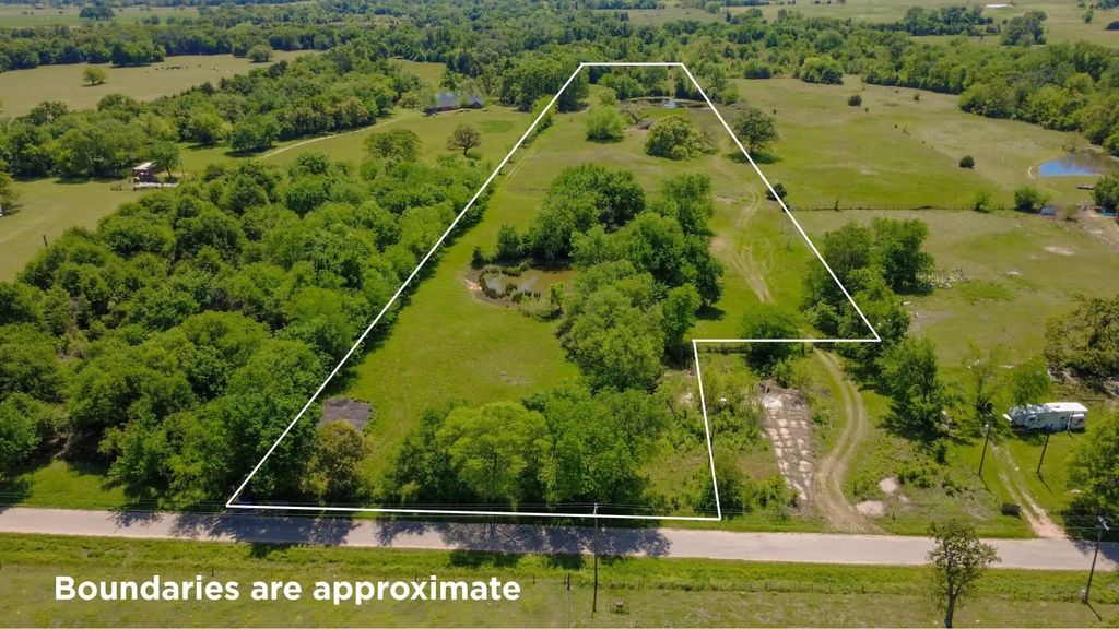 3054 County Road 1165, Brashear
