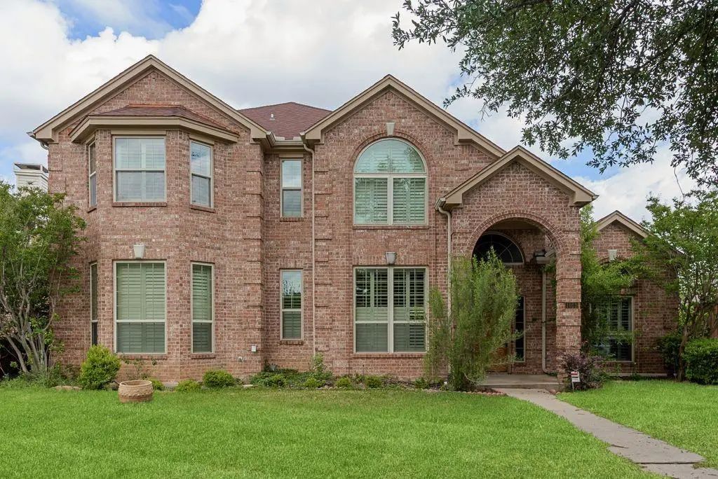 1013 Stone Gate Drive, Irving