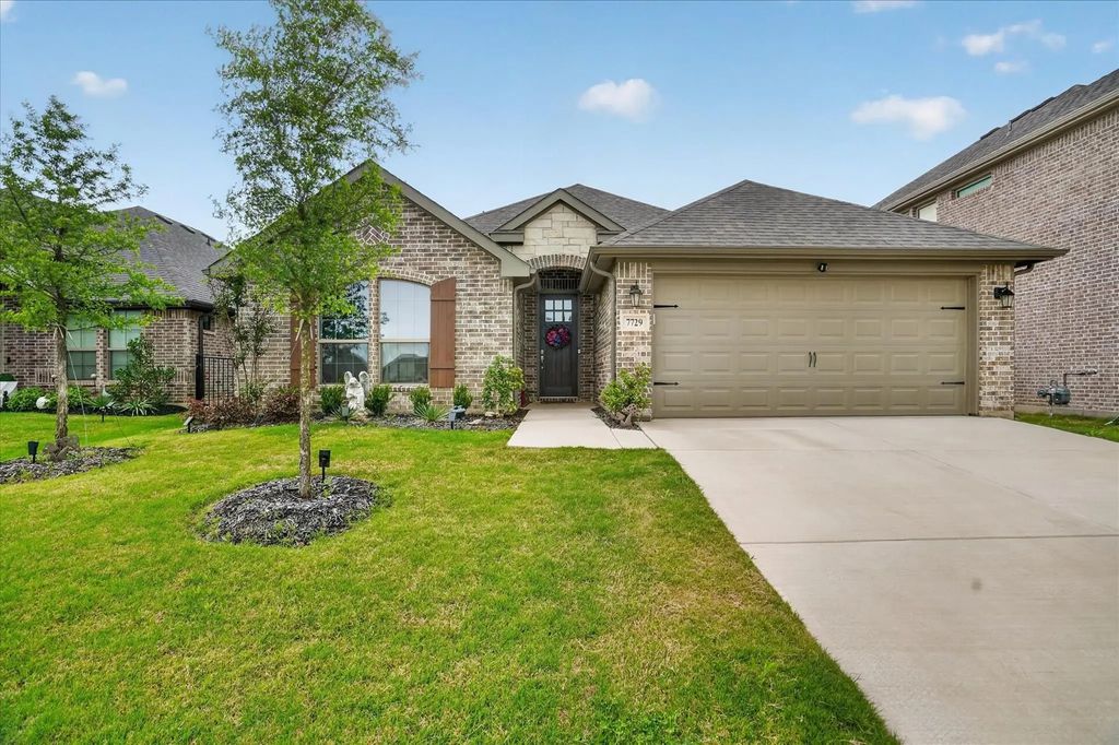 7729 Gatevine Avenue, Joshua