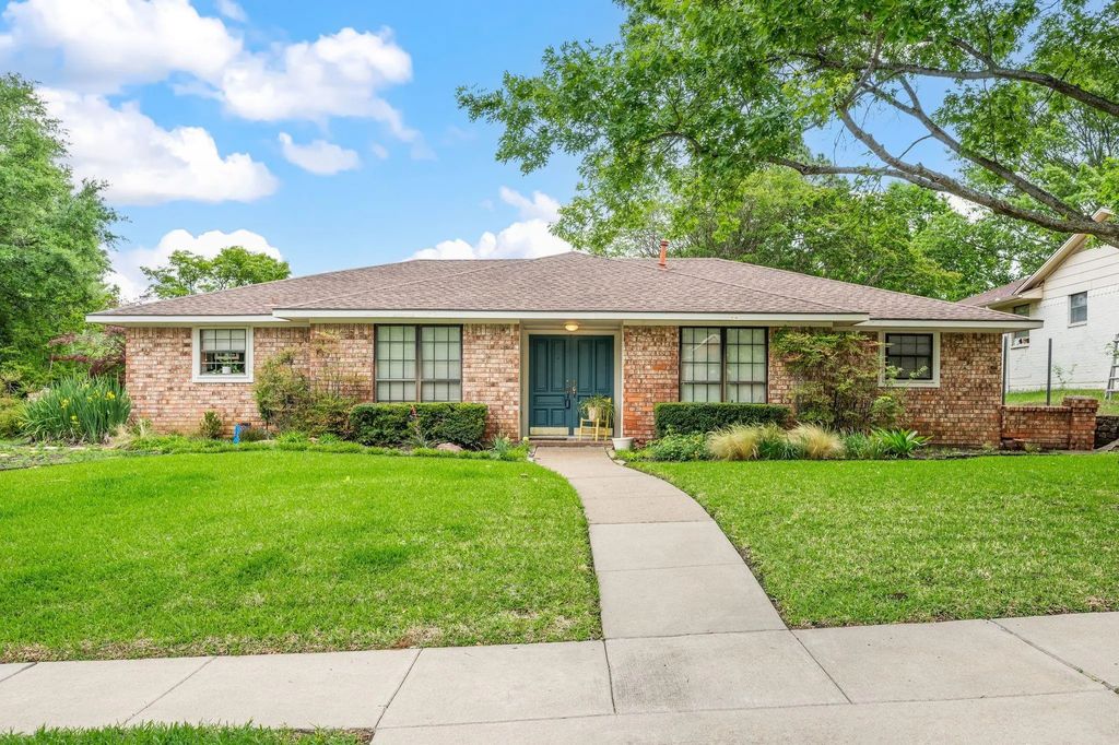 3910 Larkin Lane, Garland