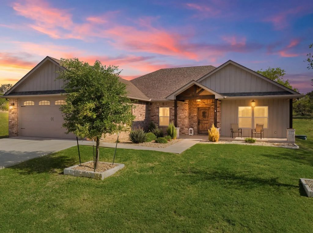19126 White Bluff Drive, Whitney