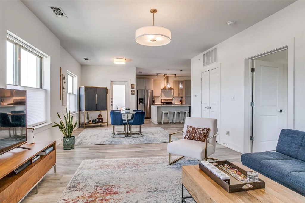 5710 Mccommas Boulevard 301, Dallas