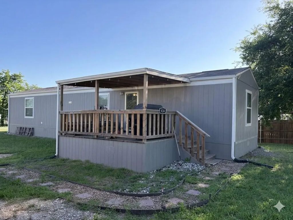 434 Valley Ridge Drive, Bridgeport