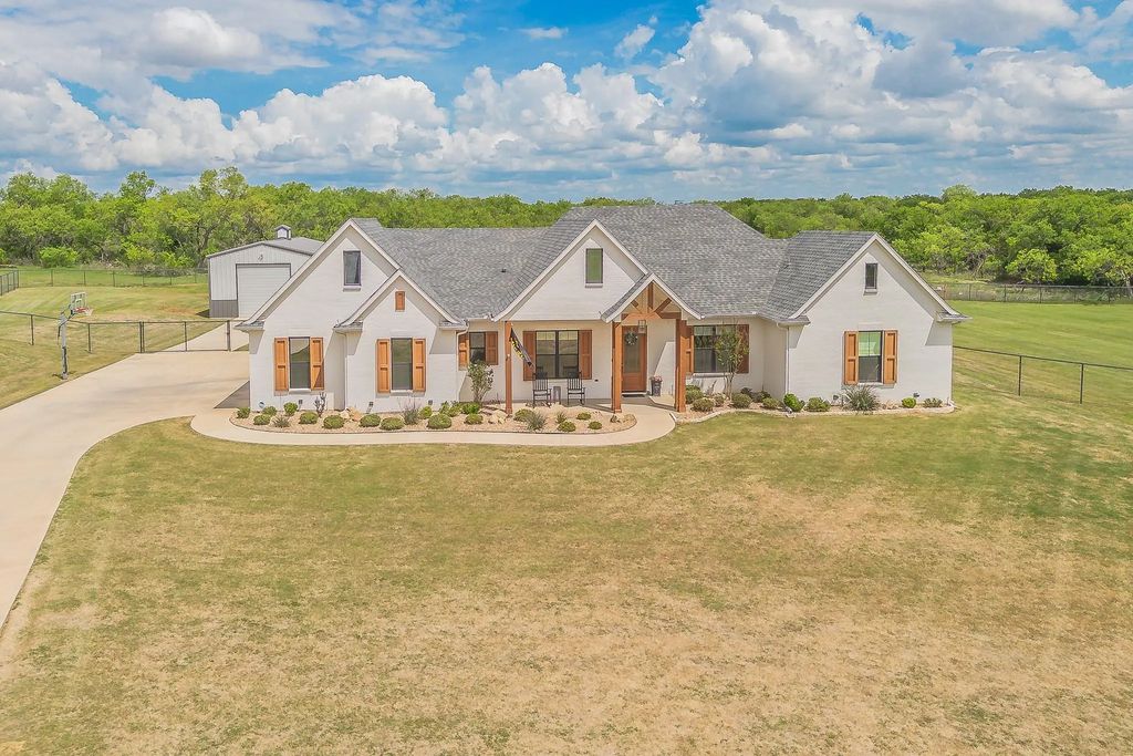 105 Hondo Circle, Millsap