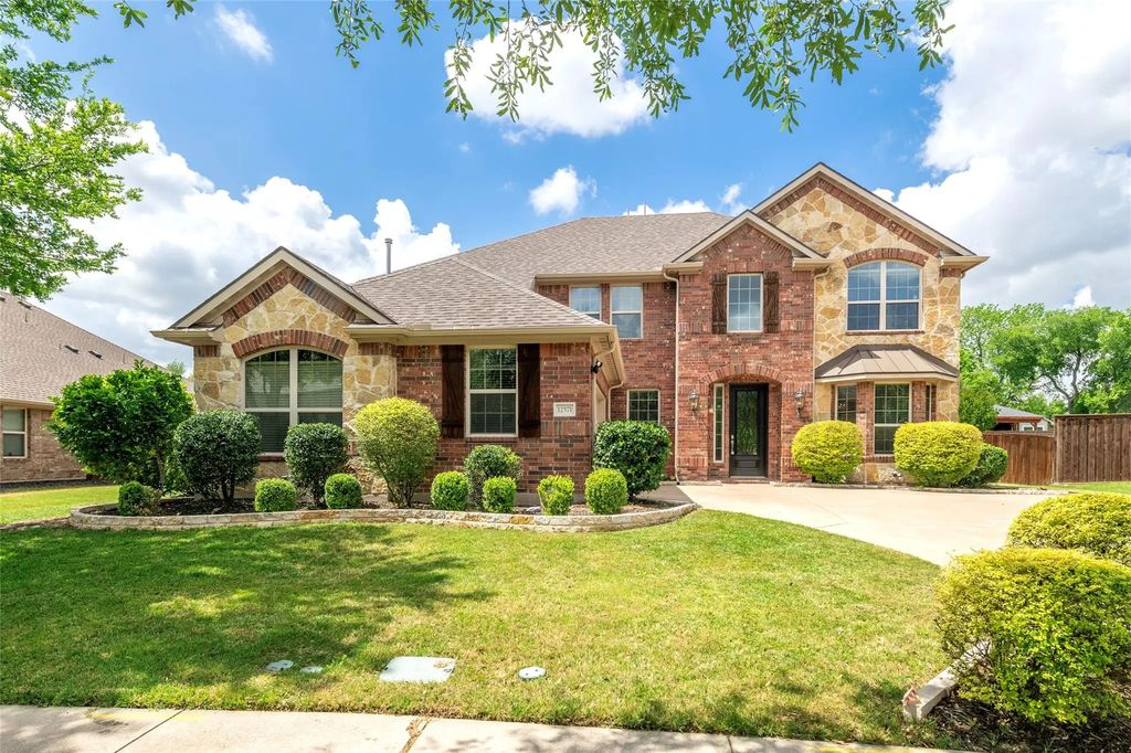 12571 Valley Spring Drive, Frisco