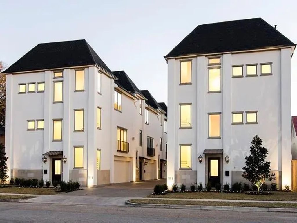 3515 Normandy Avenue 8, Highland Park