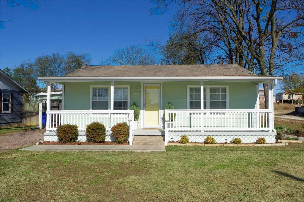 201 Water Street, Whitesboro