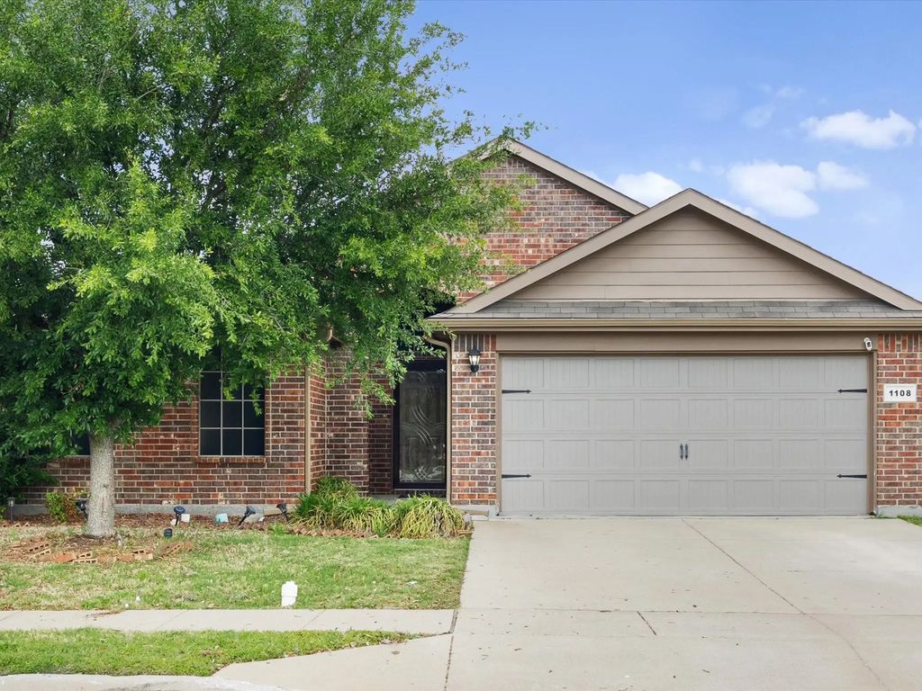 1108 Wellesbourne Lane, Fort Worth