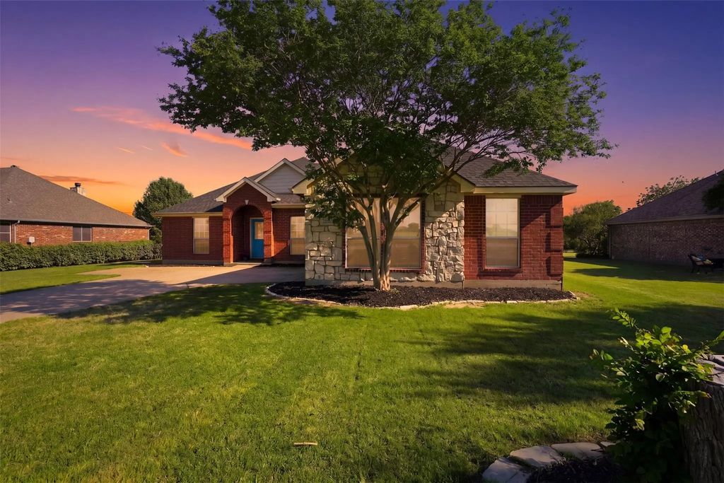 7229 Muirfield Drive, Cleburne