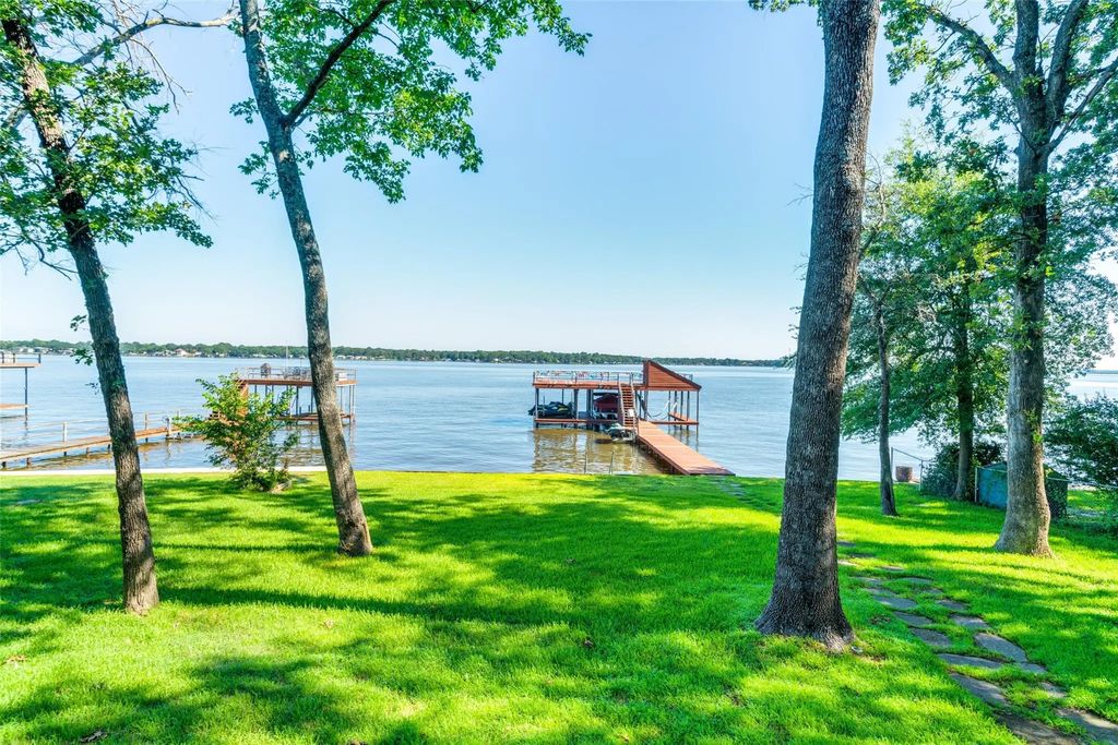194 Shady Shores Drive, Mabank