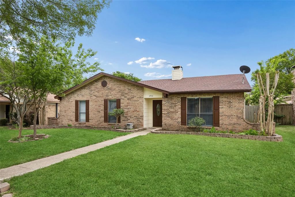 2910 Hazelwood Drive, Garland