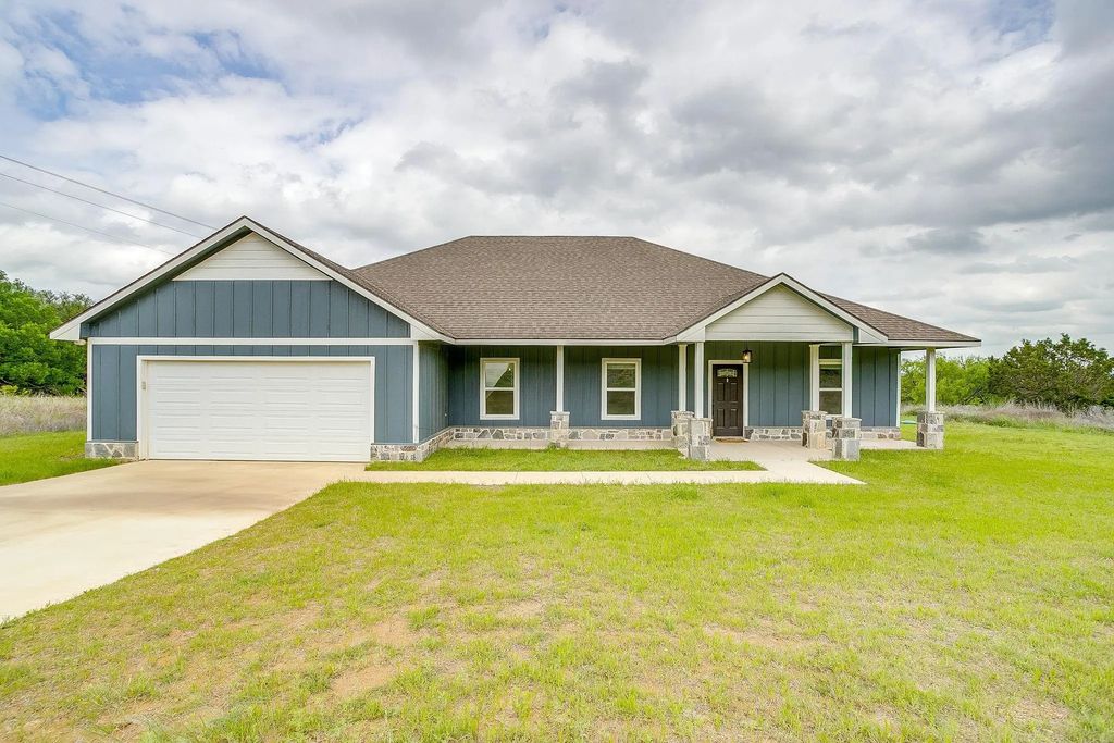 105 Ruidoso Way, Mineral Wells
