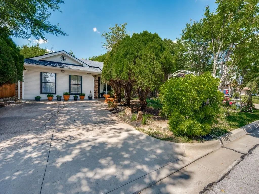 5304 Umbrella Pine Court, Arlington