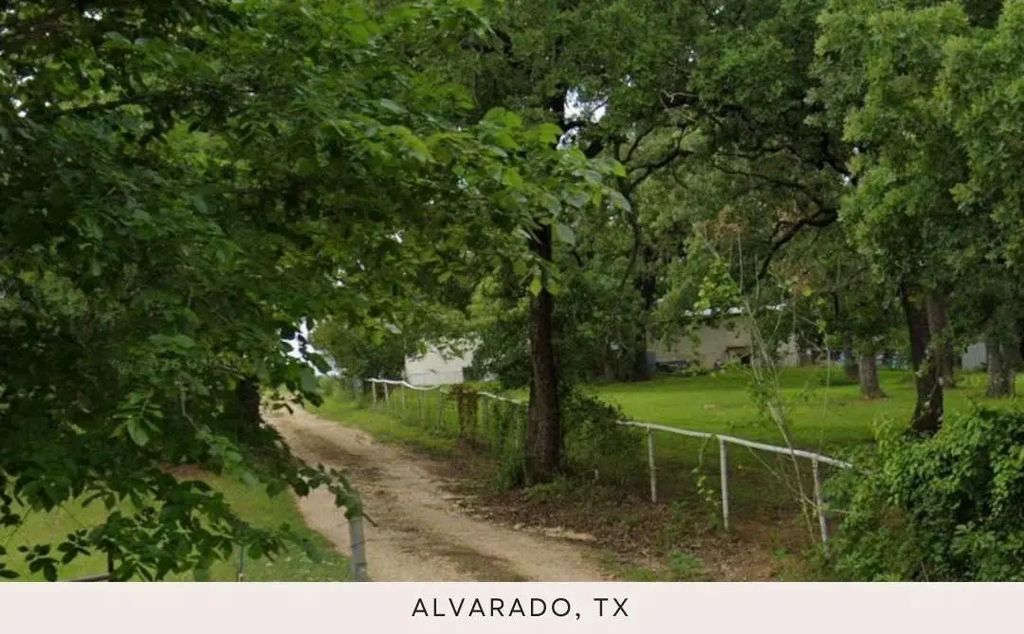 3944 County Road 401b, Alvarado